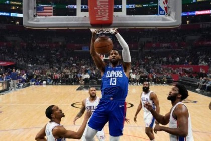 开云官网-乔治归队难挡快艇输球，伤病成了挥之不去的阴影