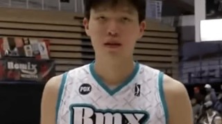 如何评价自己本赛季前半程的表现？杨瀚森：摸爬滚打