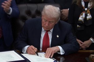 开云APP-为镇伊朗，特朗普下达一项总统令，他断定：这样中俄就不敢出头了