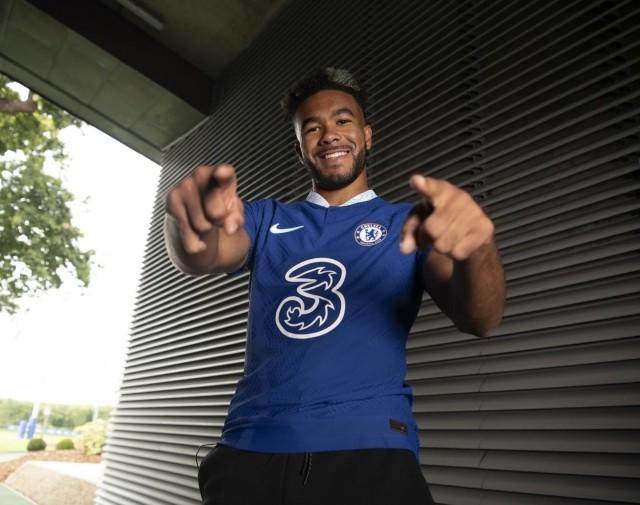 1662398837820089589.jpg 詹姆斯.jpg